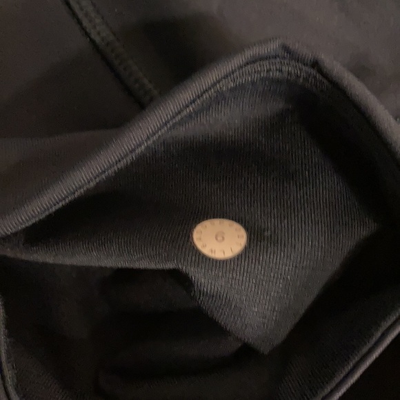 Lululemon crop leggings 17” - Picture 3 of 3